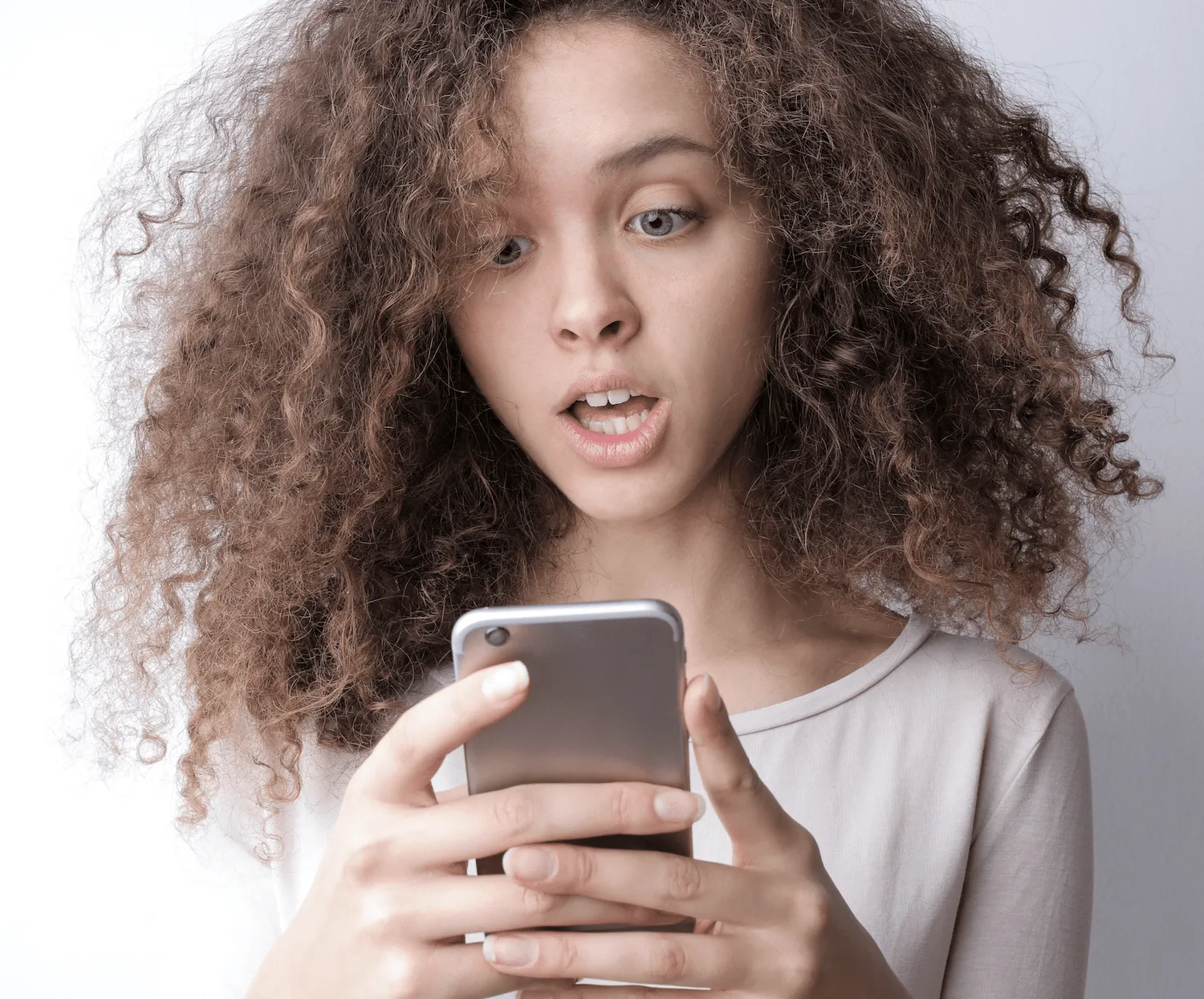 How performance feedback characteristics influence recipients’ reactions: A Review of 64 Scientific Studies